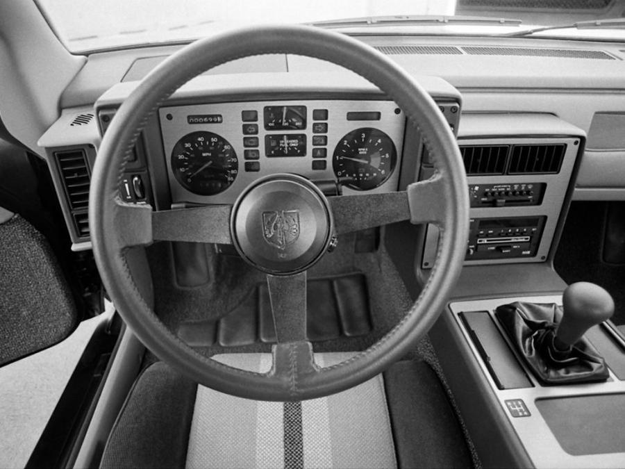  Pontiac Fiero 1984 года  (фото 7 из 19)